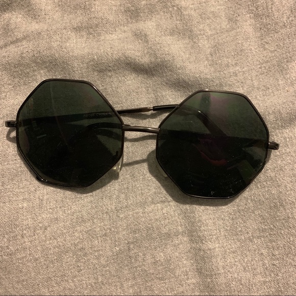 Accessories - Black Octagon Glasses